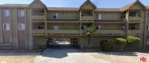 Photo of 7756 Laurel Canyon Boulevard #14, North Hollywood, CA 91605 (MLS # 25602091) Photo of 7756 Laurel Canyon Boulevard #14, North Hollywood, CA 91605 (MLS # 25602091)