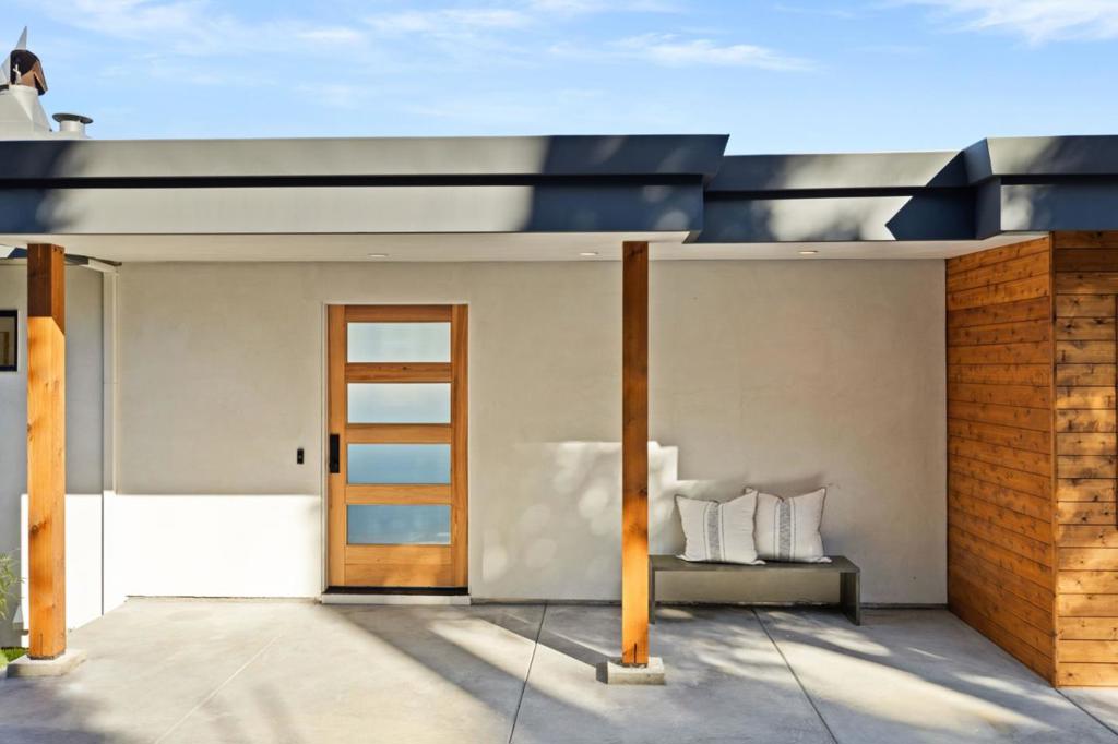 760 Loma Court