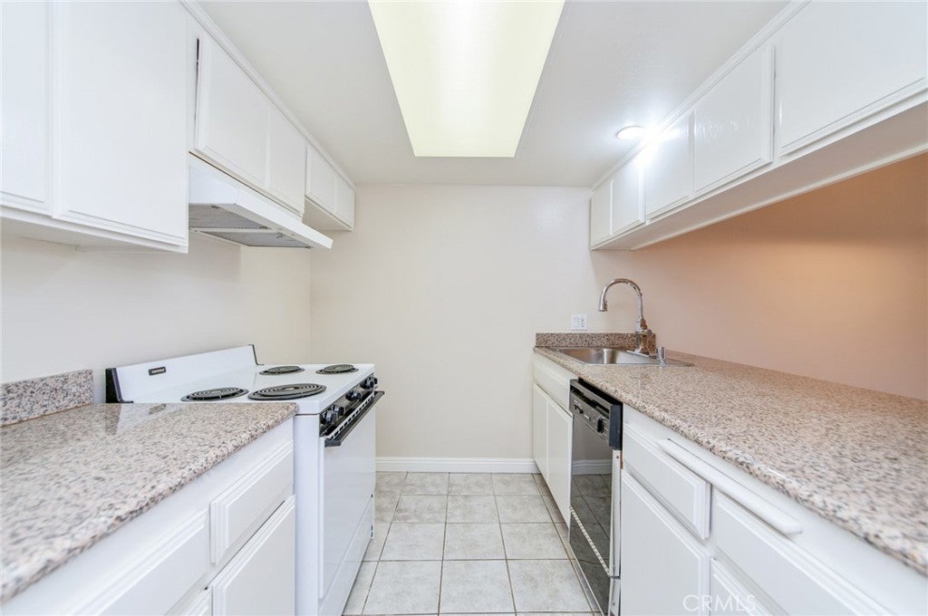 918 W Garvey 107