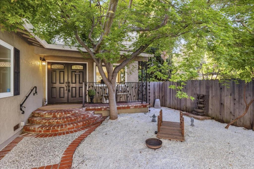 440 Carlos Avenue