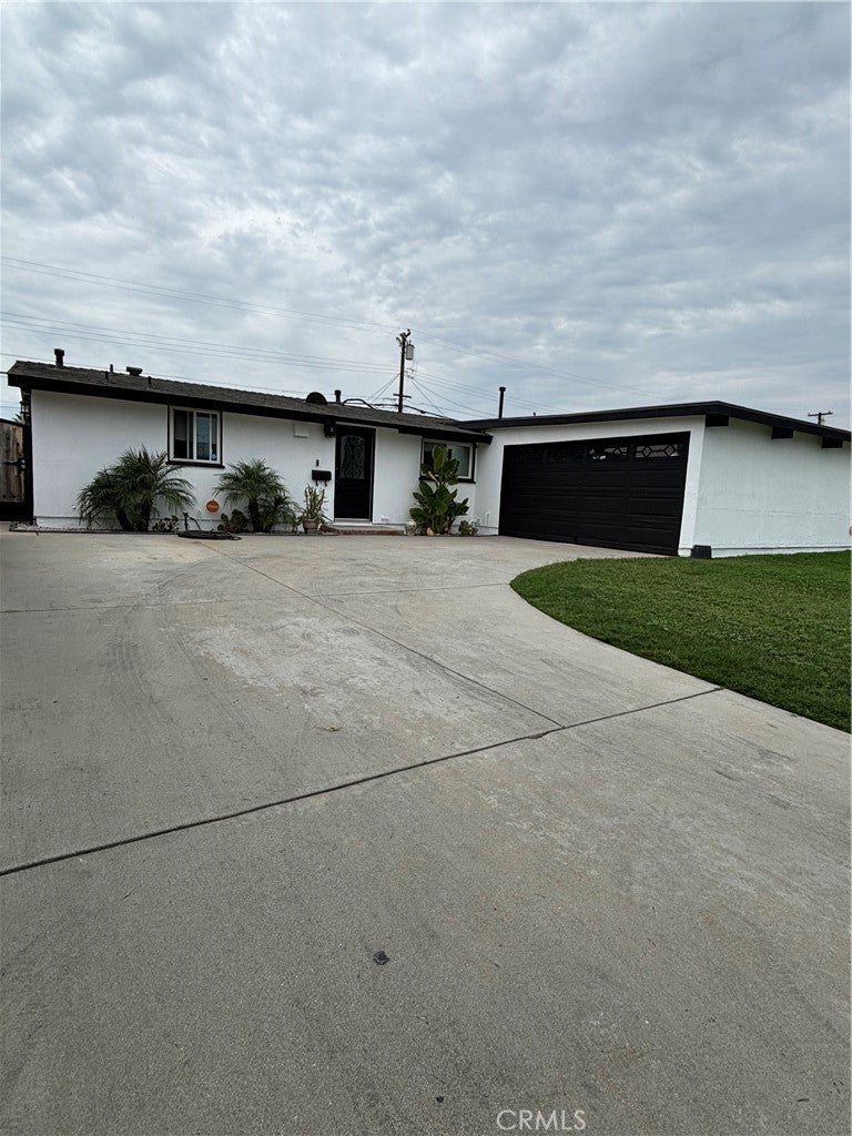 1221 N Aldenville