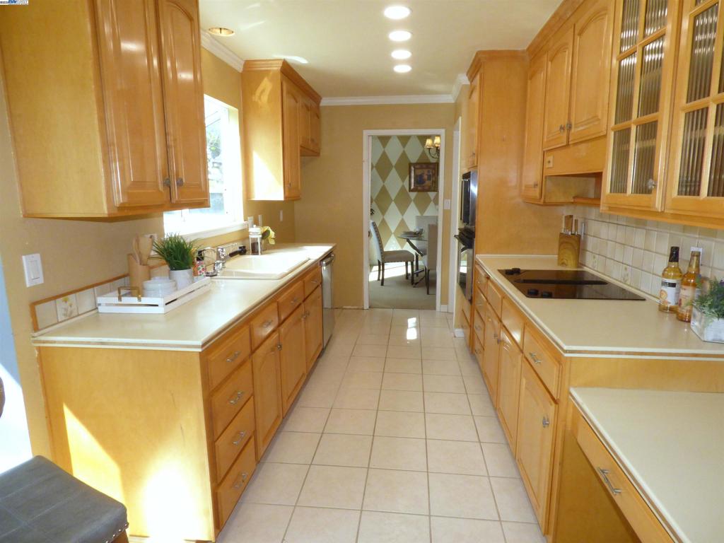 PLEASANTON VALLY - Residential