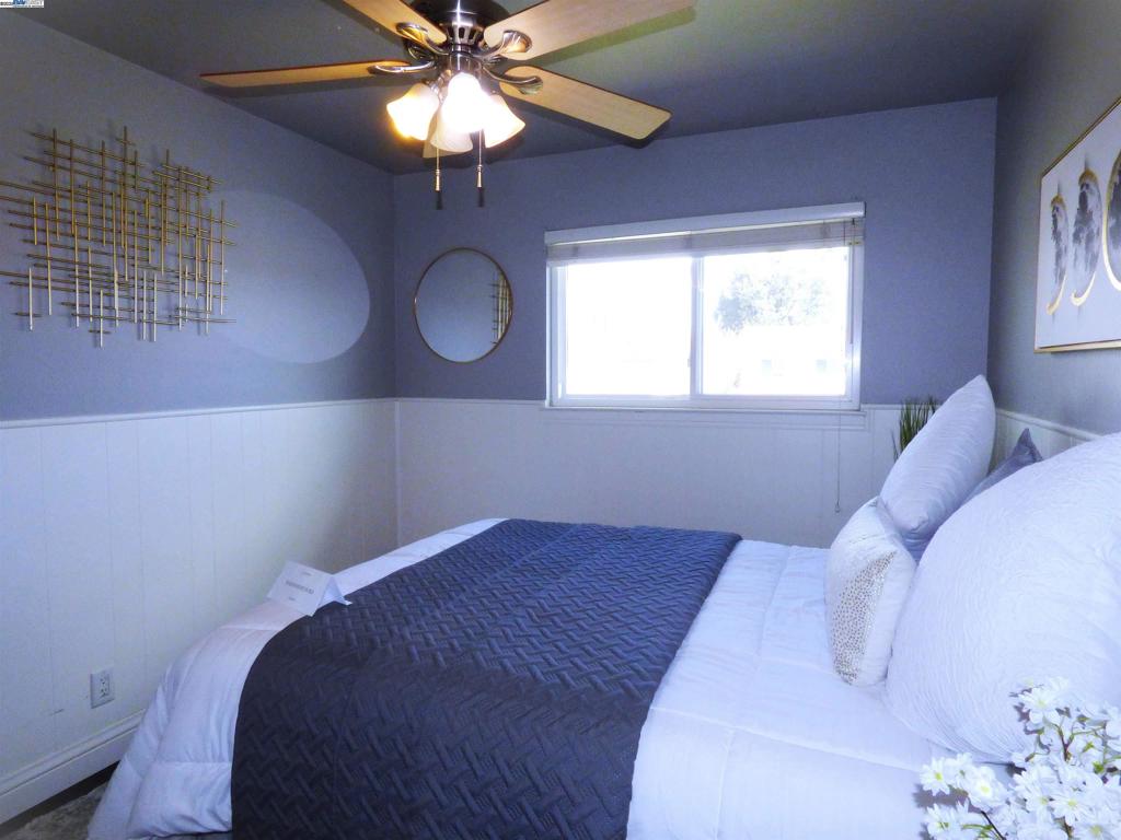 PLEASANTON VALLY - Residential