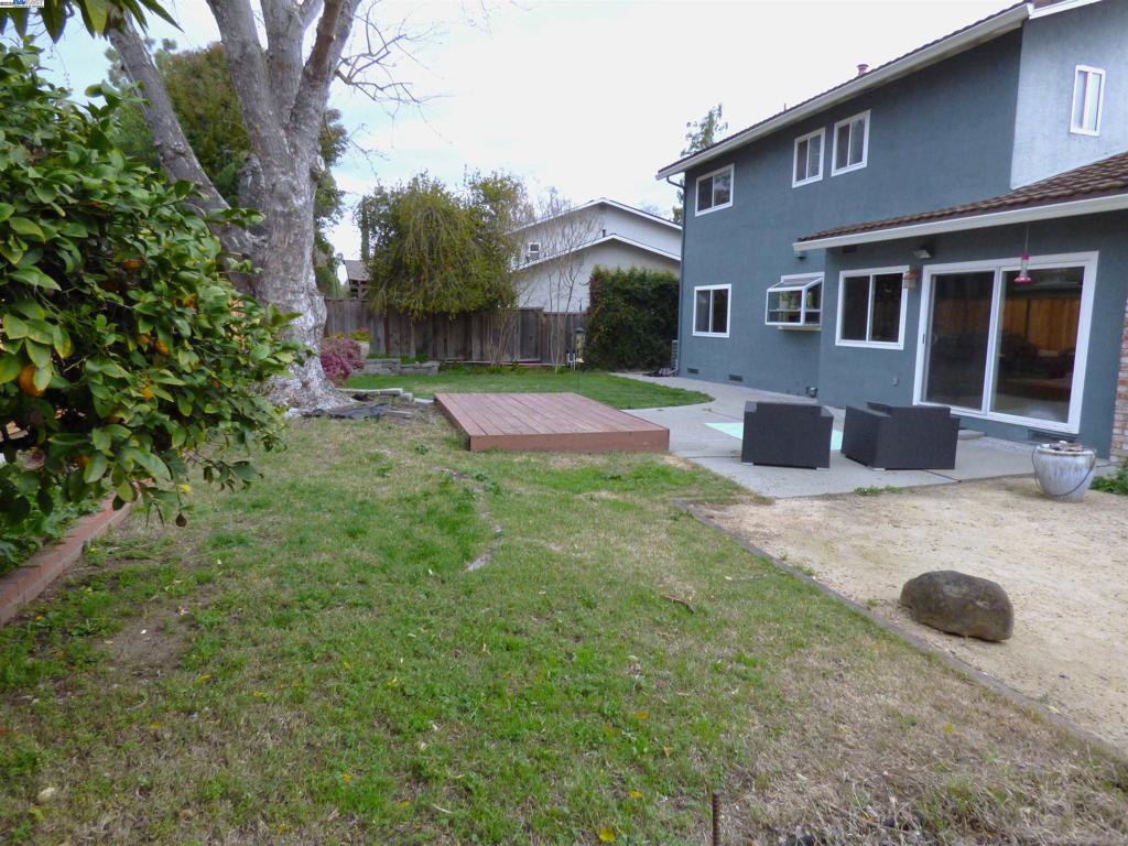 PLEASANTON VALLY - Residential