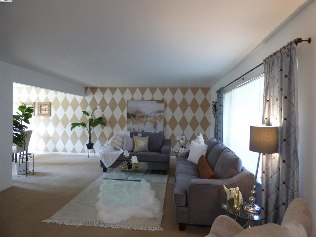 PLEASANTON VALLY - Residential