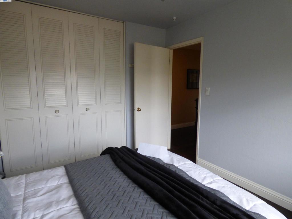 PLEASANTON VALLY - Residential