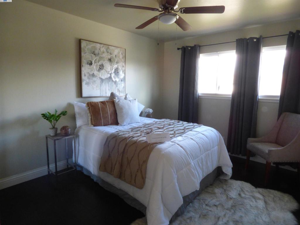 PLEASANTON VALLY - Residential