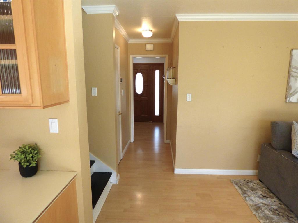 PLEASANTON VALLY - Residential