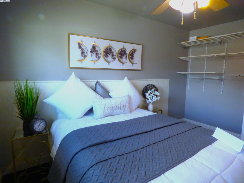 PLEASANTON VALLY - Residential