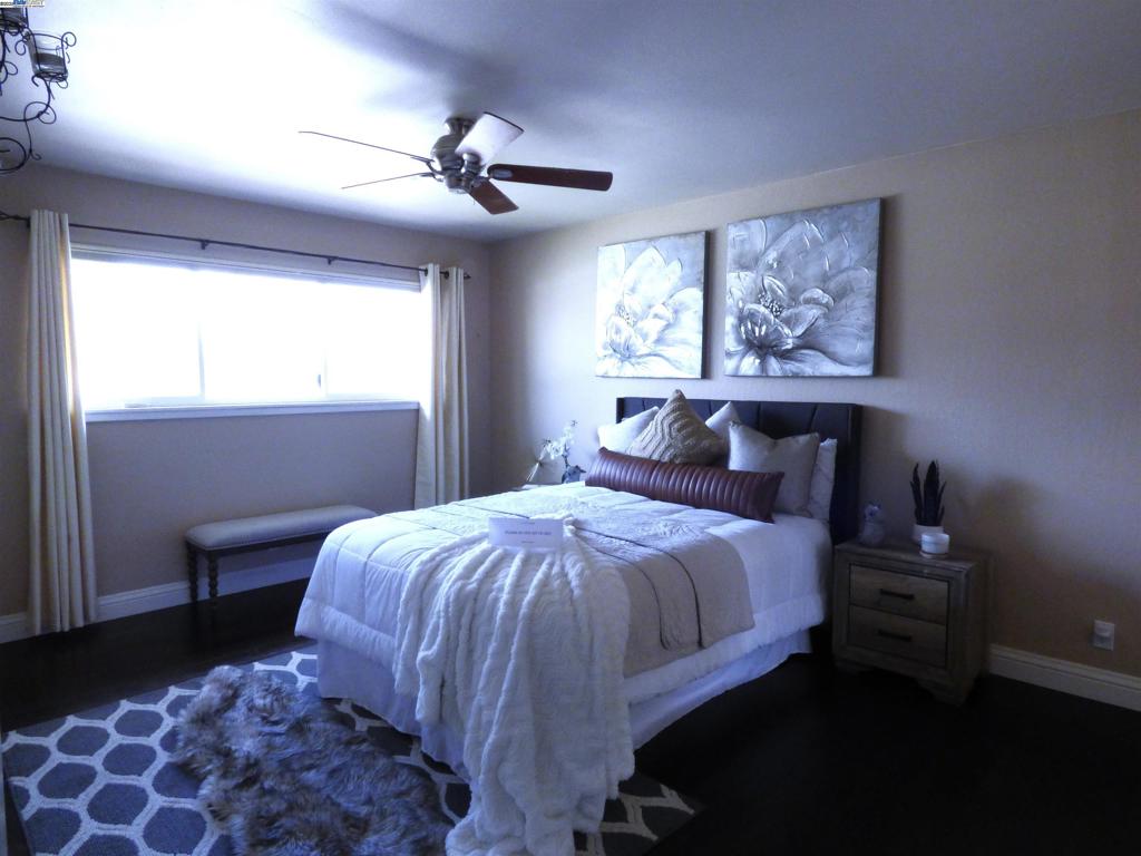 PLEASANTON VALLY - Residential
