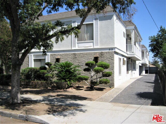TOUR DATE WILL IS FRIDAY, SEPTEMBER 21, 2018 AT 11:30 AM, SHARP. PLEASE BE ON TIME AS WE WILL BE VIEWING ALL UNITS AT THE SAME TIME. WE WILL NOT HAVE ANOTHER OPPORTUNITY TO GET INSIDE BEFORE OR AFTER. OFFERS DUE BY 9/24/2018 AT 5:00PM.An absolute diamond, not quite in the rough. Sensational, custom built 7-unit building on quiet, residential Alhambra street. First time offered in 46 years by just the second owner. All units (including the singles) have large kitchens with dining areas and central halls with an abundance of storage in each unit. This is a separately metered, all-electric building, with separate hot water heaters for each unit, radiant heating, wall A/C units and a laundry room for the tenants. There are 3 private storage rooms in the building for the owner's use.The owner occupies one unit and the remaining 6 are vacant and have been for years. Once you see the floor plans and size of the size of units you will understand the huge rent potential. See Pvt Remark