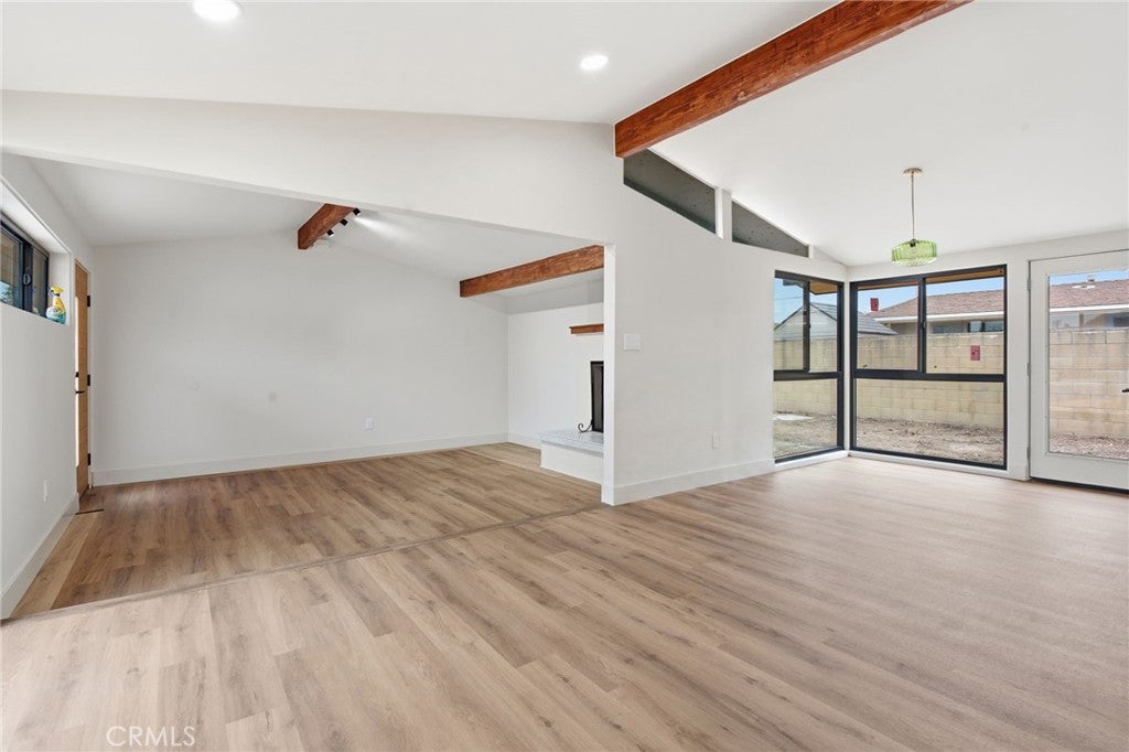1261 E Ada Ave