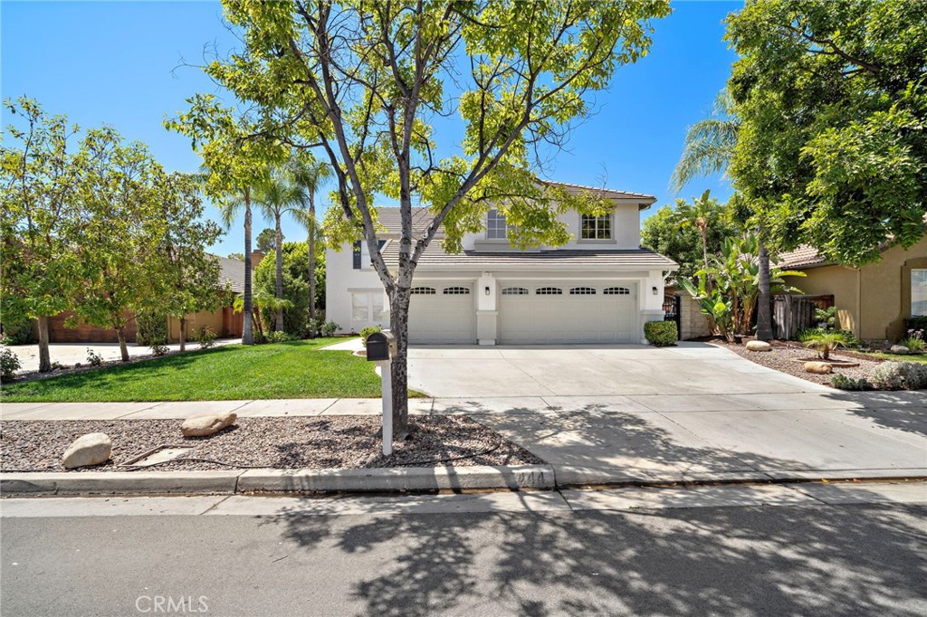 444 Appleby Street