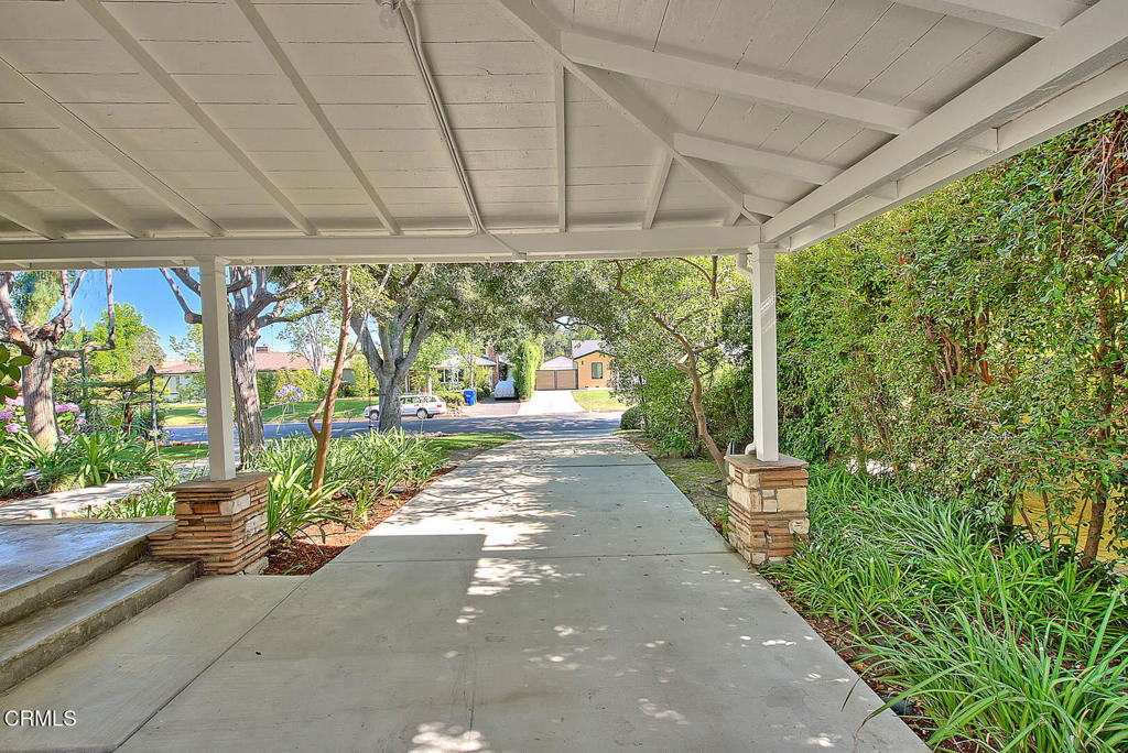 3671 Grayburn Road