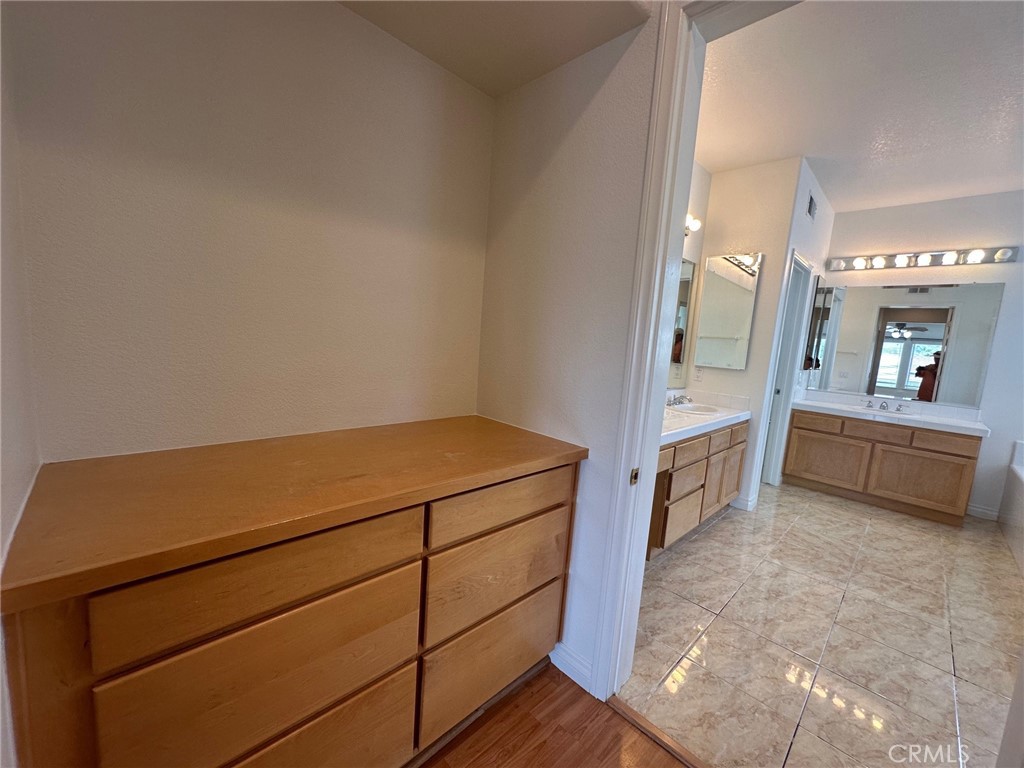 Verdigris (614) - Residential Lease