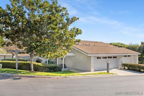 Photo of 2047 Caminito Circulo Norte, La Jolla, CA 92037 (MLS # 260006119SD)