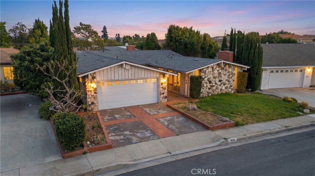 1630 Crest Vista Drive