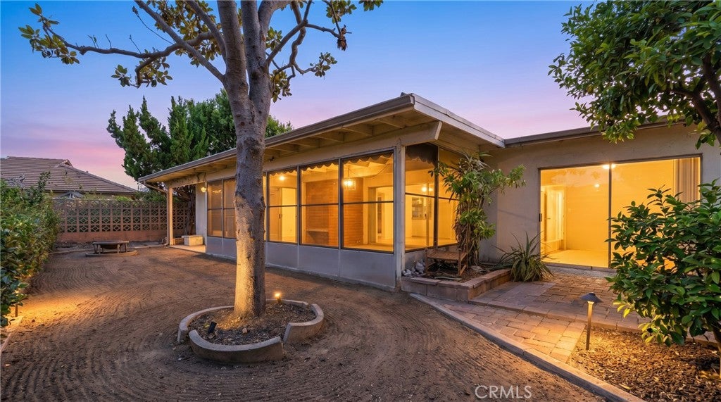 1630 Crest Vista Drive