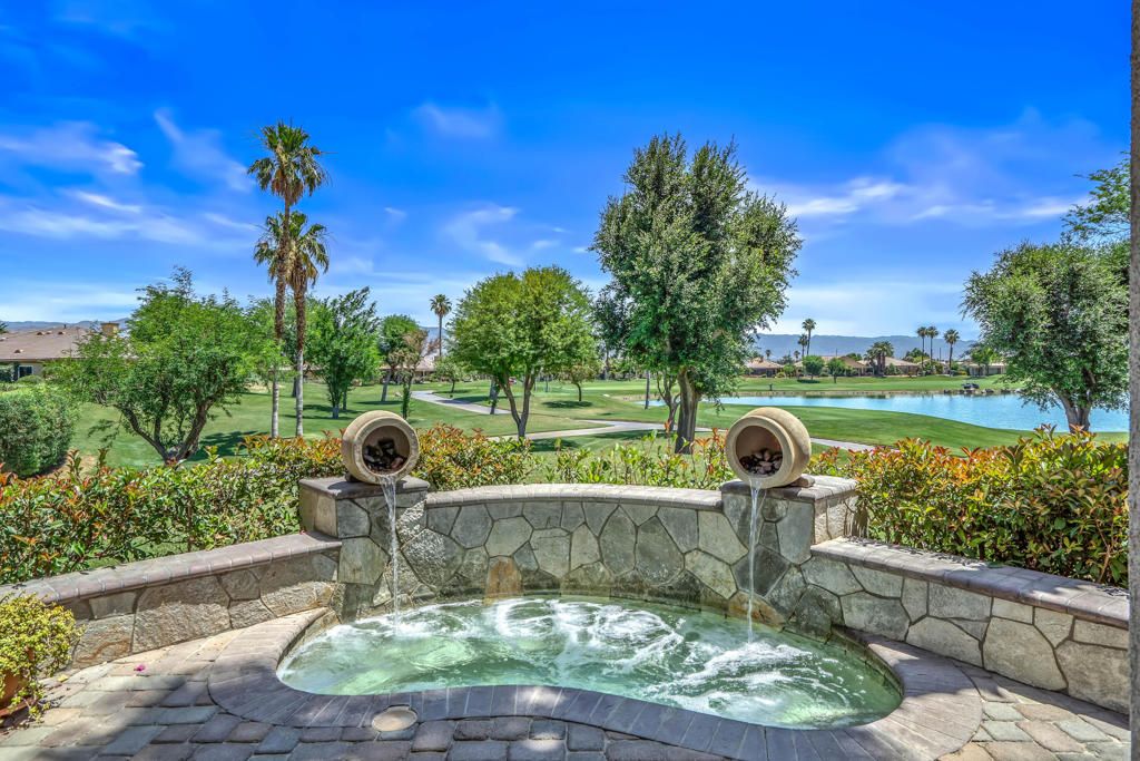 listing image 130729040385579566227