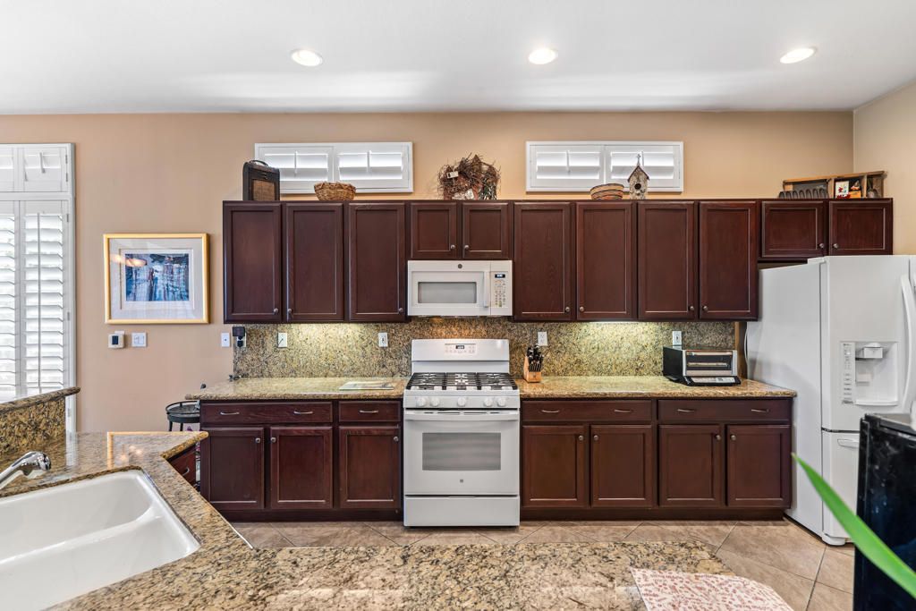 listing image 130725746916966067019