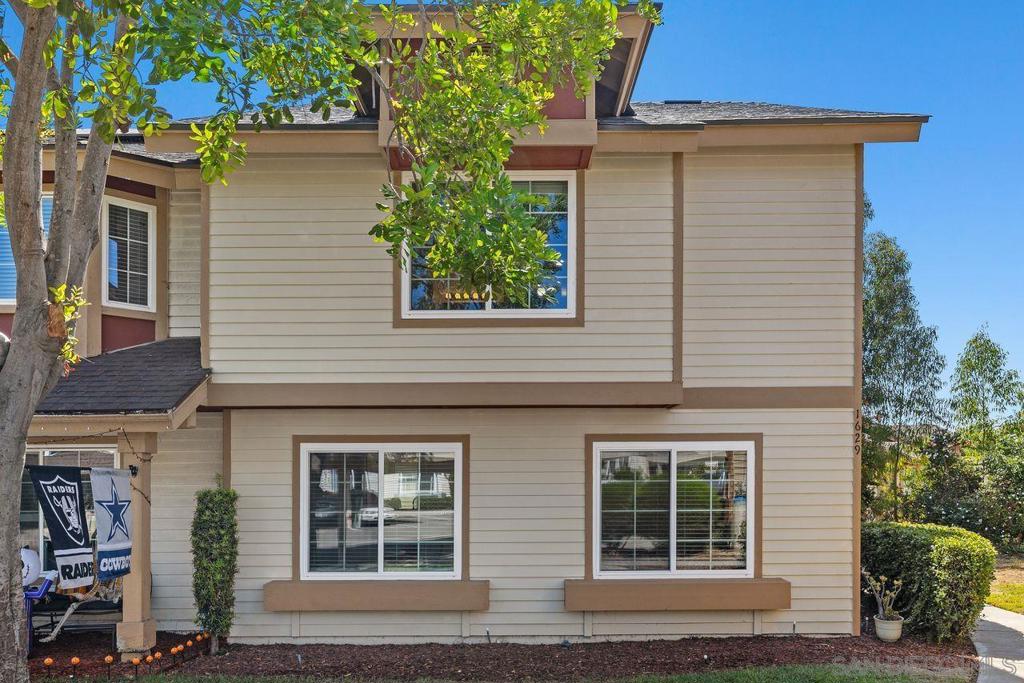 1629 Manzana Way