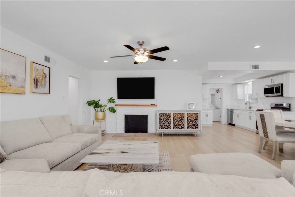 3717 W 186th