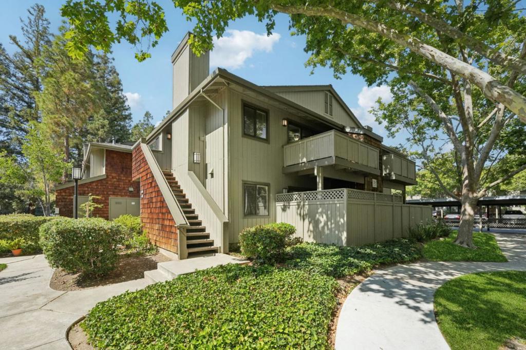 1409 La Terrace Circle
