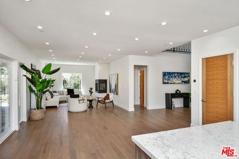 Tiny photo for 29677 Mulholland Highway, Agoura Hills, CA 91301 (MLS # 25559951)