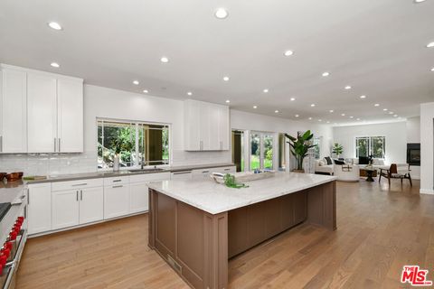 Tiny photo for 29677 Mulholland Highway, Agoura Hills, CA 91301 (MLS # 25559951)