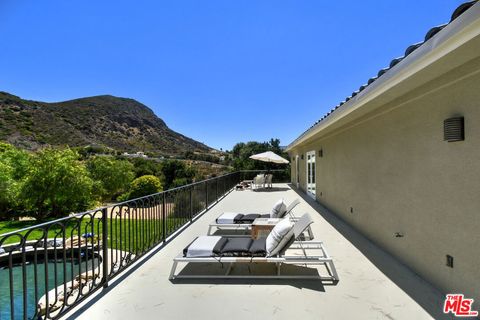 Tiny photo for 29677 Mulholland Highway, Agoura Hills, CA 91301 (MLS # 25559951)