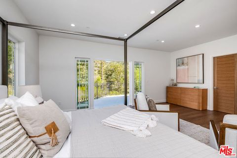 Tiny photo for 29677 Mulholland Highway, Agoura Hills, CA 91301 (MLS # 25559951)