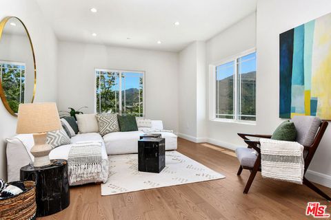 Tiny photo for 29677 Mulholland Highway, Agoura Hills, CA 91301 (MLS # 25559951)