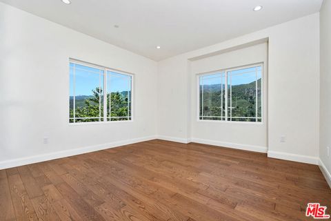 Tiny photo for 29677 Mulholland Highway, Agoura Hills, CA 91301 (MLS # 25559951)