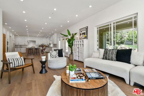 Tiny photo for 29677 Mulholland Highway, Agoura Hills, CA 91301 (MLS # 25559951)