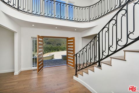 Tiny photo for 29677 Mulholland Highway, Agoura Hills, CA 91301 (MLS # 25559951)