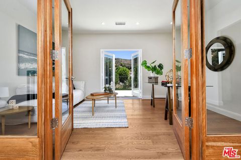 Tiny photo for 29677 Mulholland Highway, Agoura Hills, CA 91301 (MLS # 25559951)