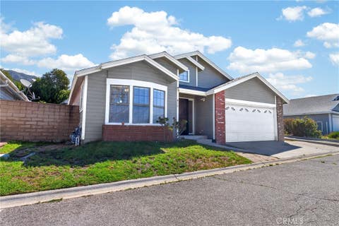 Photo of 13691 Gavina, Sylmar, CA 91342 (MLS # SR26162677)
