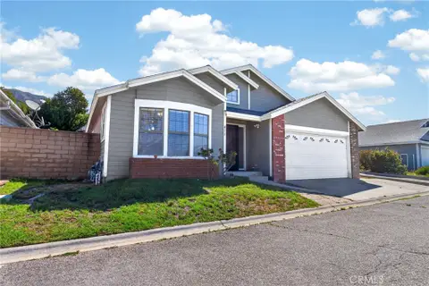 MLS: SR26162677