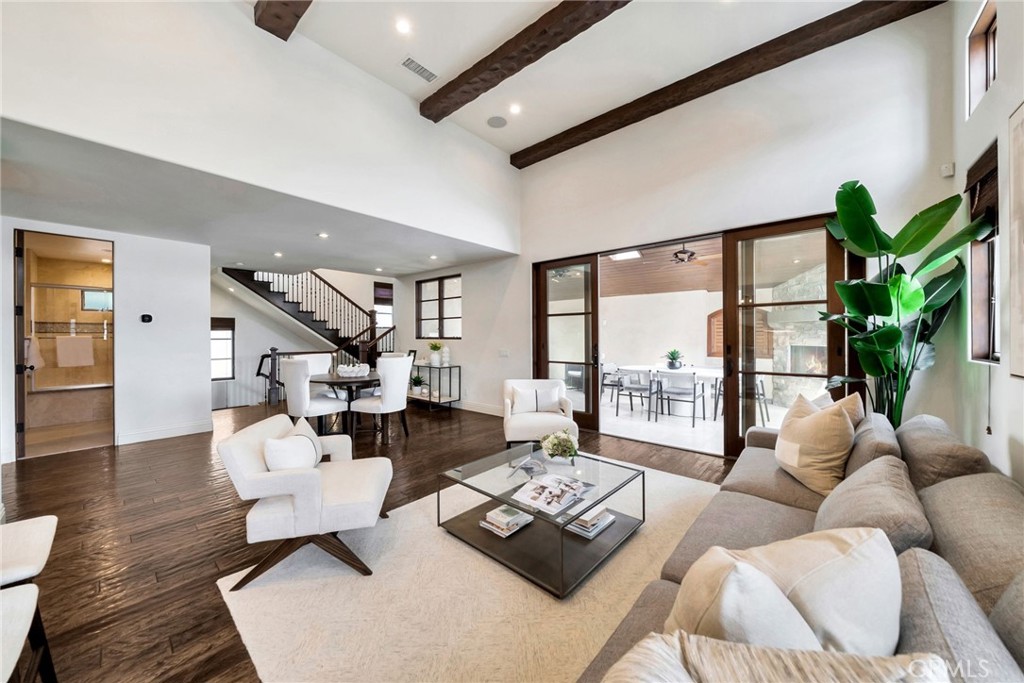 430 1/2 Heliotrope Avenue