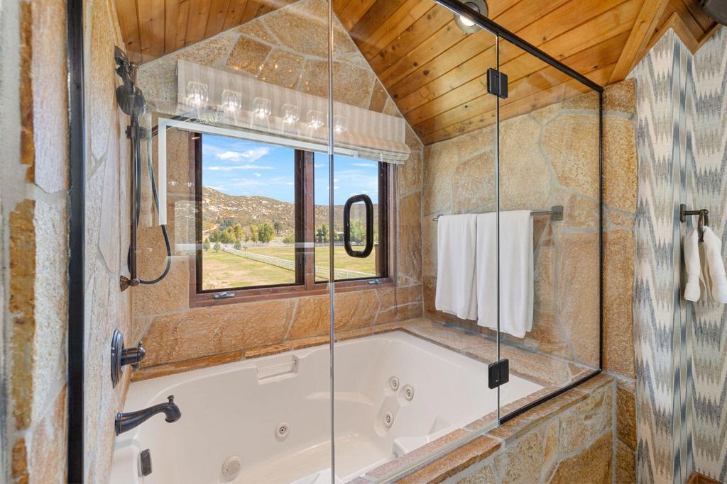 Garner Valley - Residential