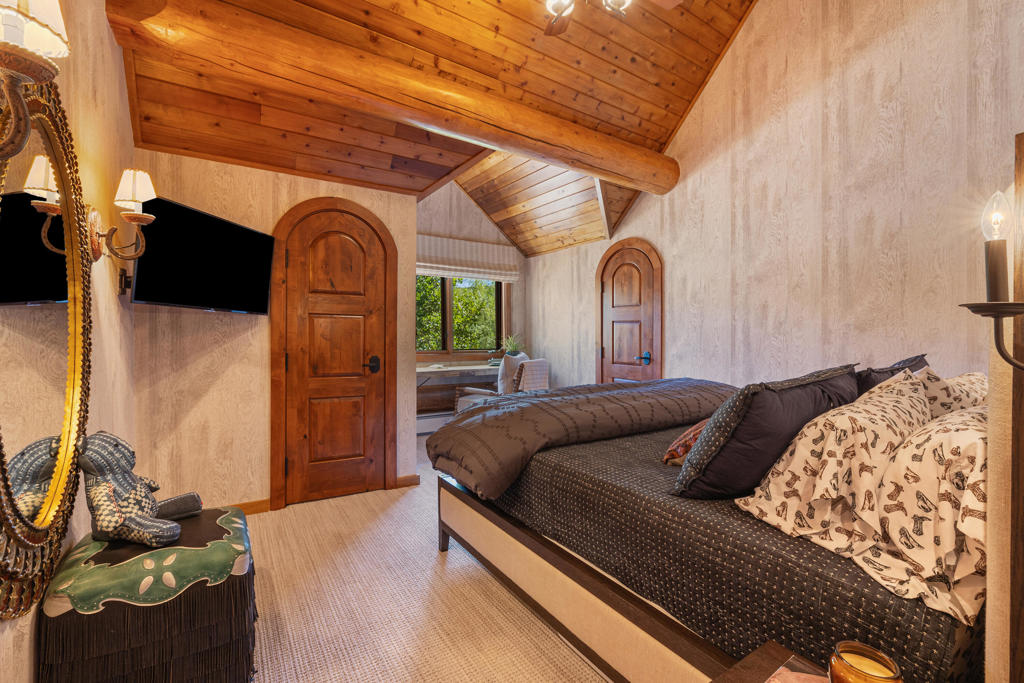 Garner Valley - Residential