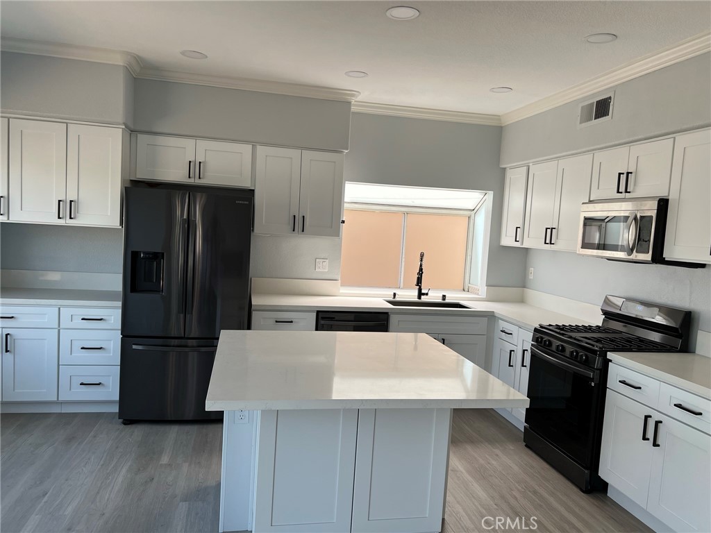 543 S Eveningsong Lane