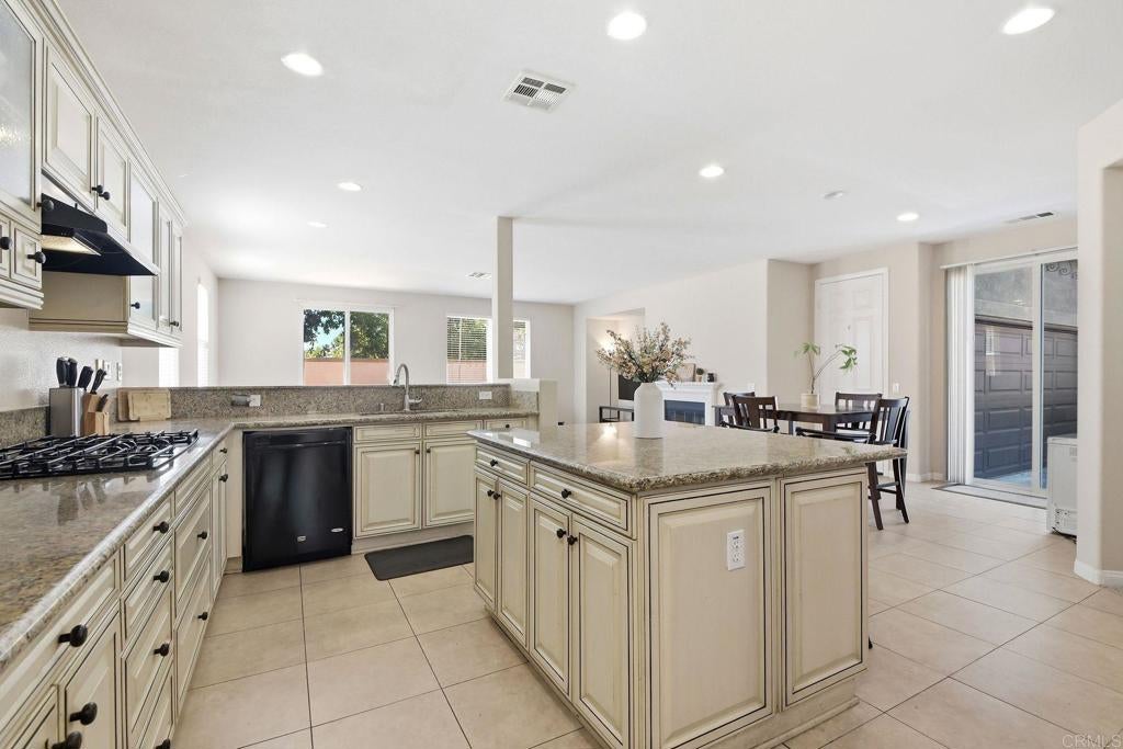 1025 Boulder Place