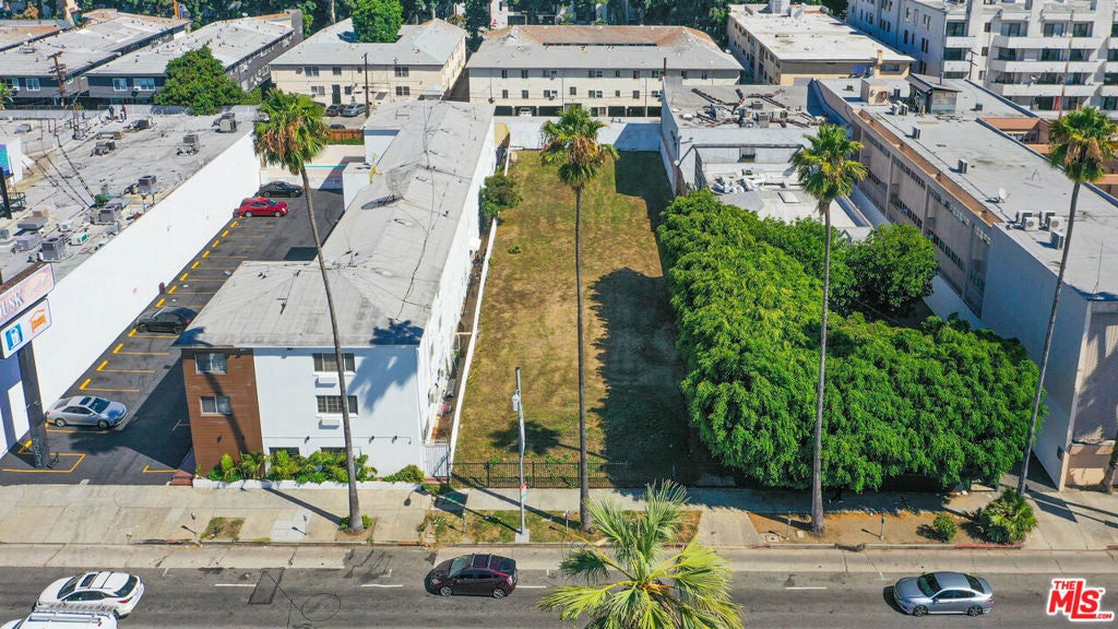 7045 W Sunset Boulevard