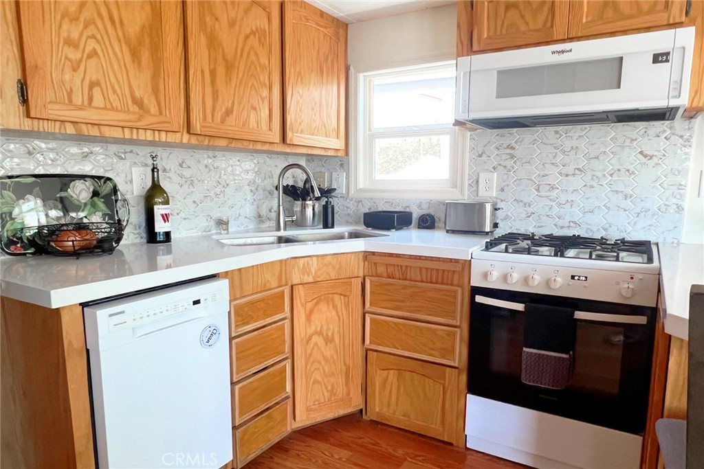 Desert Shadows RV Resort (33619) - Manufactured In Park