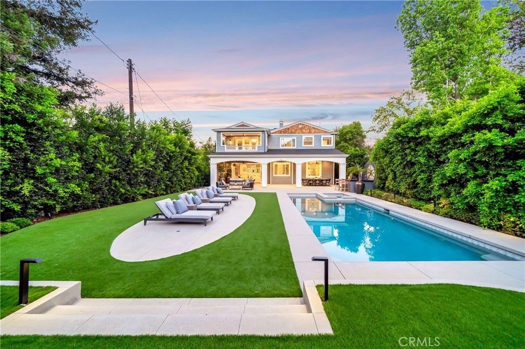 Photo of 4821 Oak Park Avenue, Encino, CA 91316 (MLS # SR25171071)