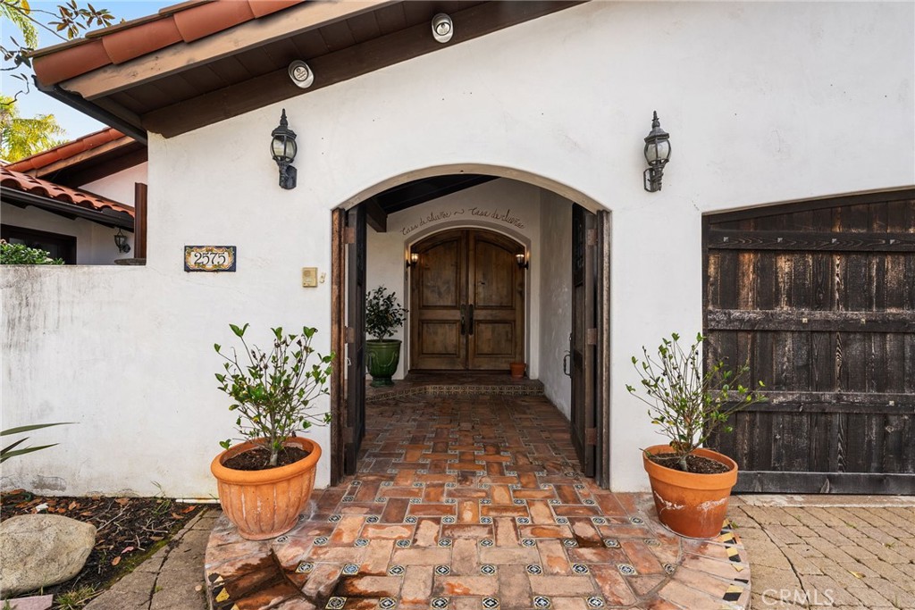 2575 Temple Hills Drive