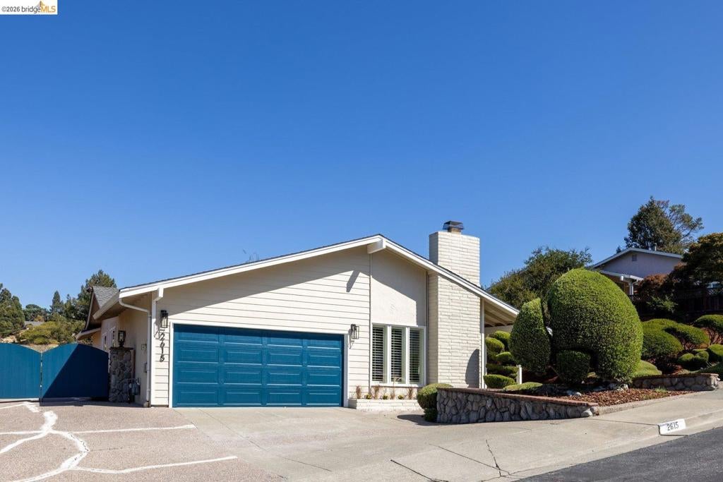 2615 Alhambra Way