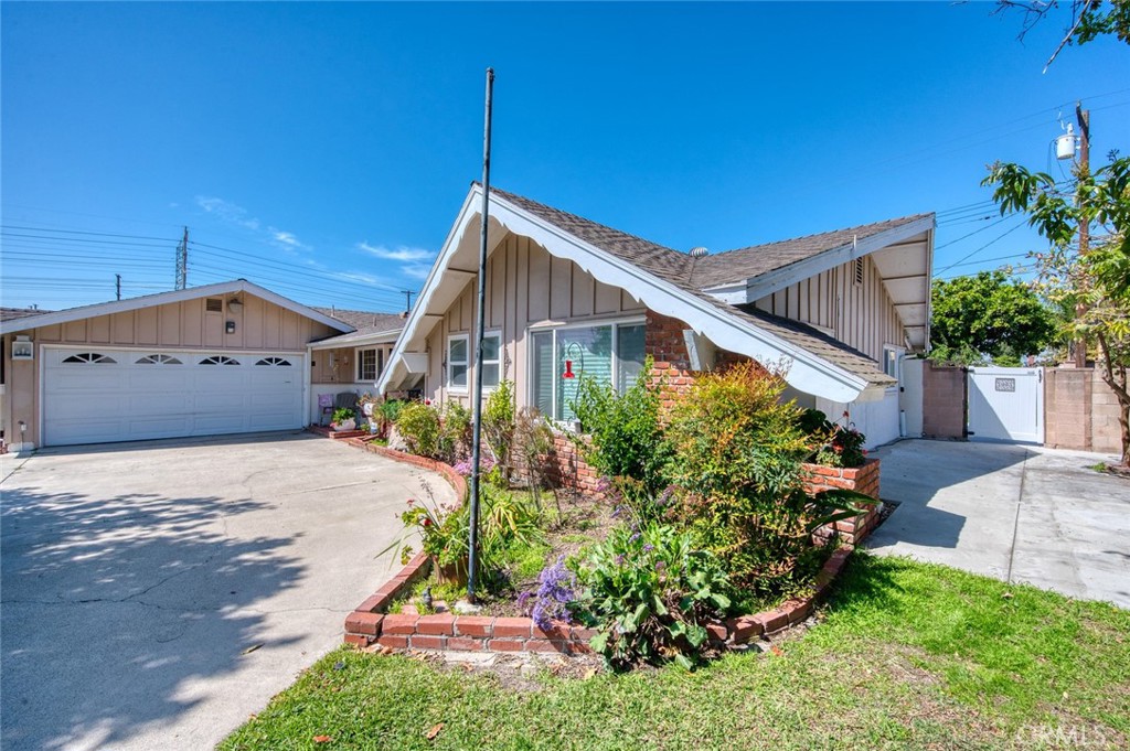 2661 W Chanticleer Road