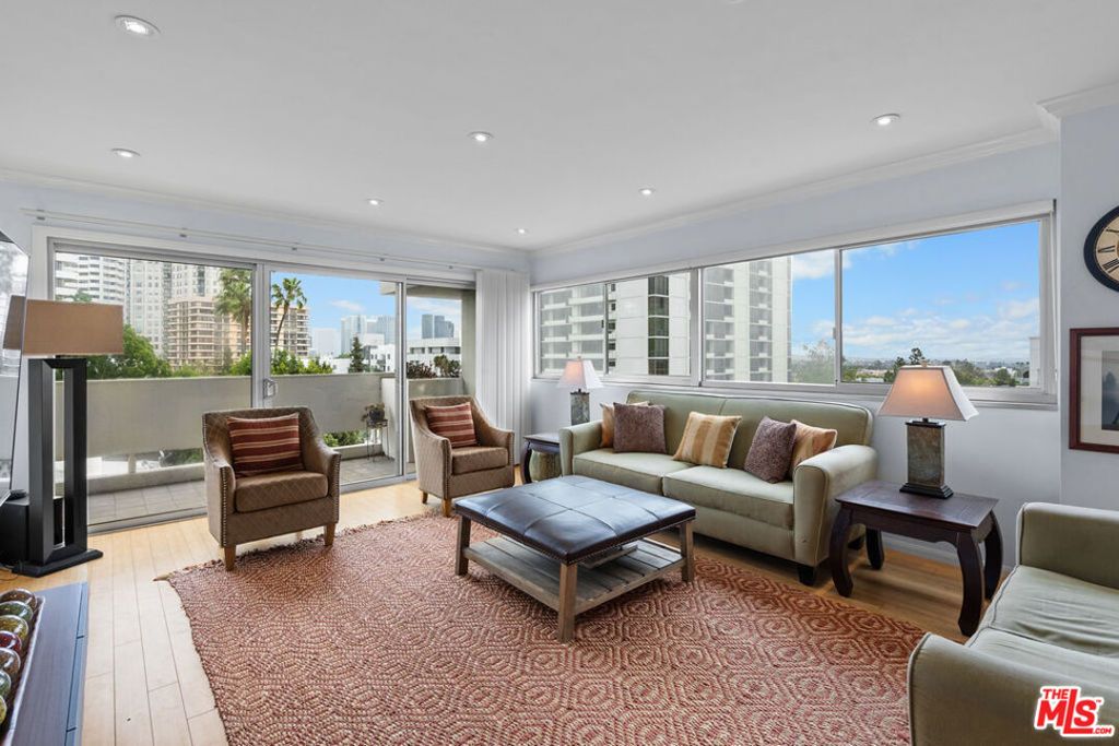 Photo of 10701 Wilshire Boulevard #503, Los Angeles, CA 90024 (MLS # 25583961)